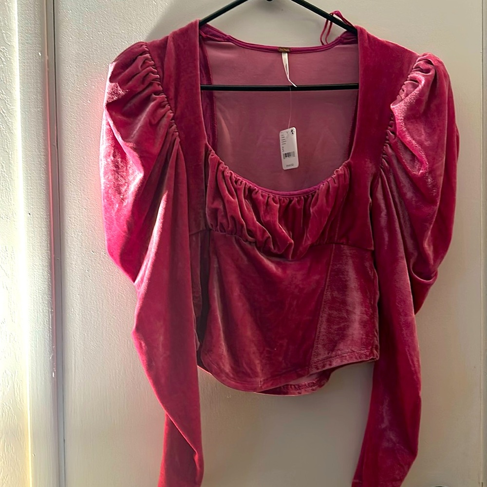Free People Hold Me Puff Sleeve Velvet Top in Pink valentines day galentines